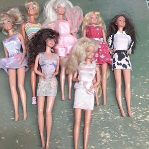 7 Barbie dolls (set #5)
